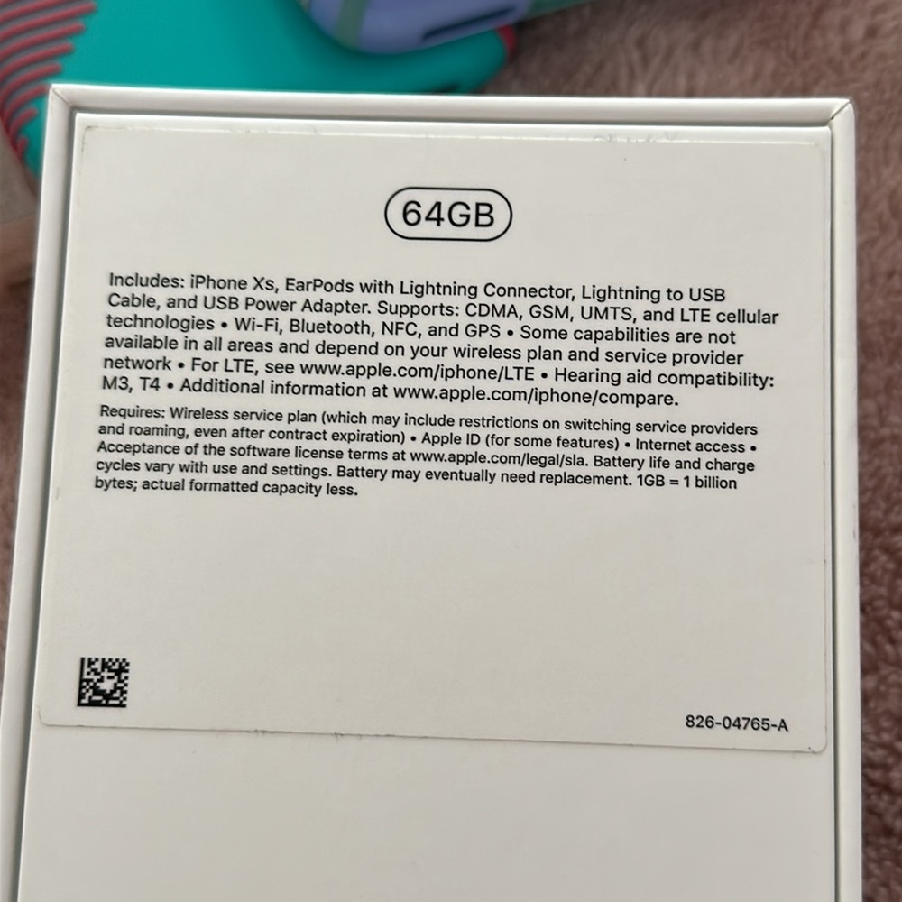 IPhone XS 64GB unlocked with cases - Picture 16 of 16